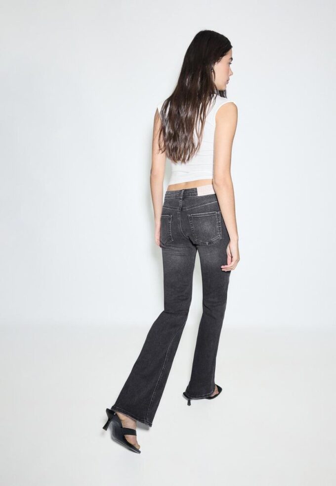 D67 Vaqueros slim bootcut D67 Vaqueros slim bootcut