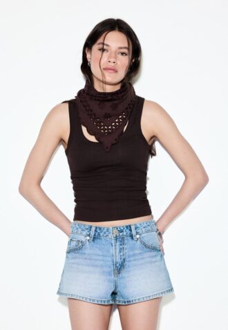 D79 Pantalones cortos de cintura baja