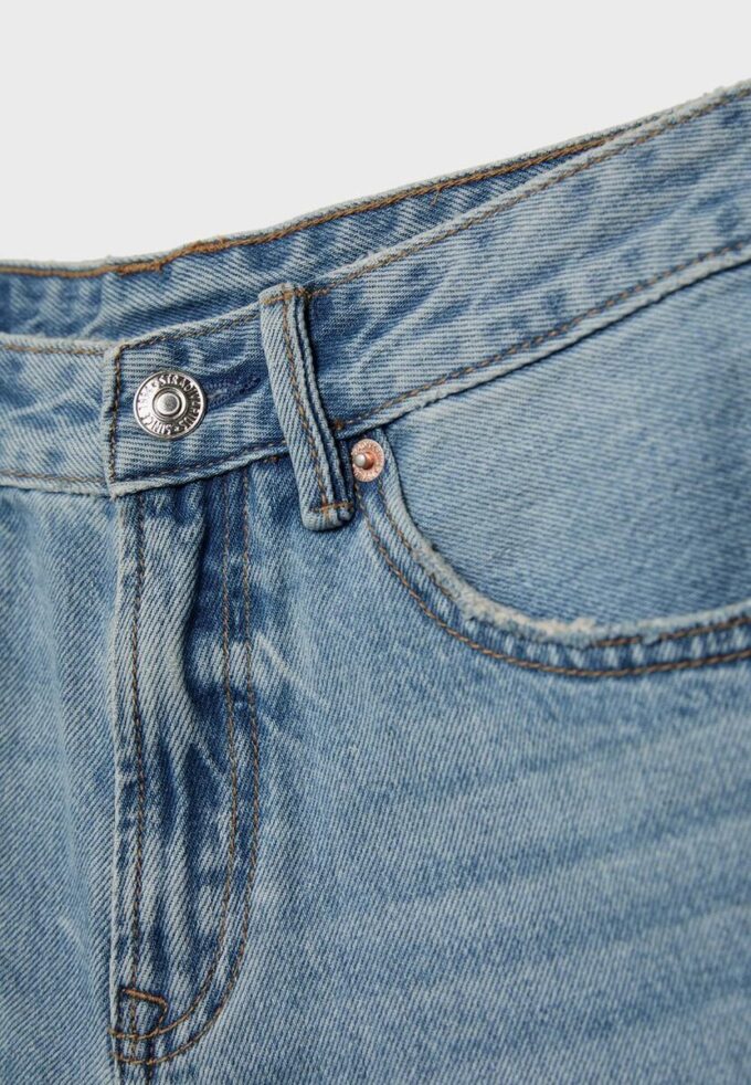 D93 Pantalones cortos de mezclilla largos D93 Pantalones cortos de mezclilla largos