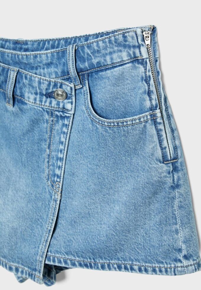Falda-Skort de denim cruzada Falda-Skort de denim cruzada