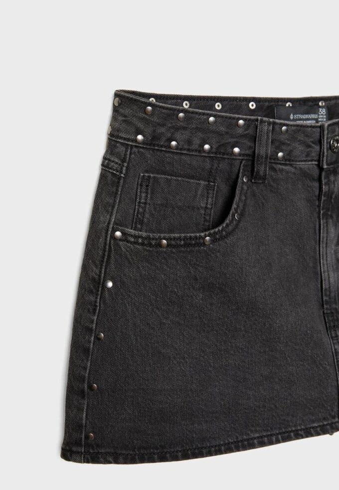 Faldita vaquera con tachuelas D62 Skort Faldita vaquera con tachuelas D62 Skort