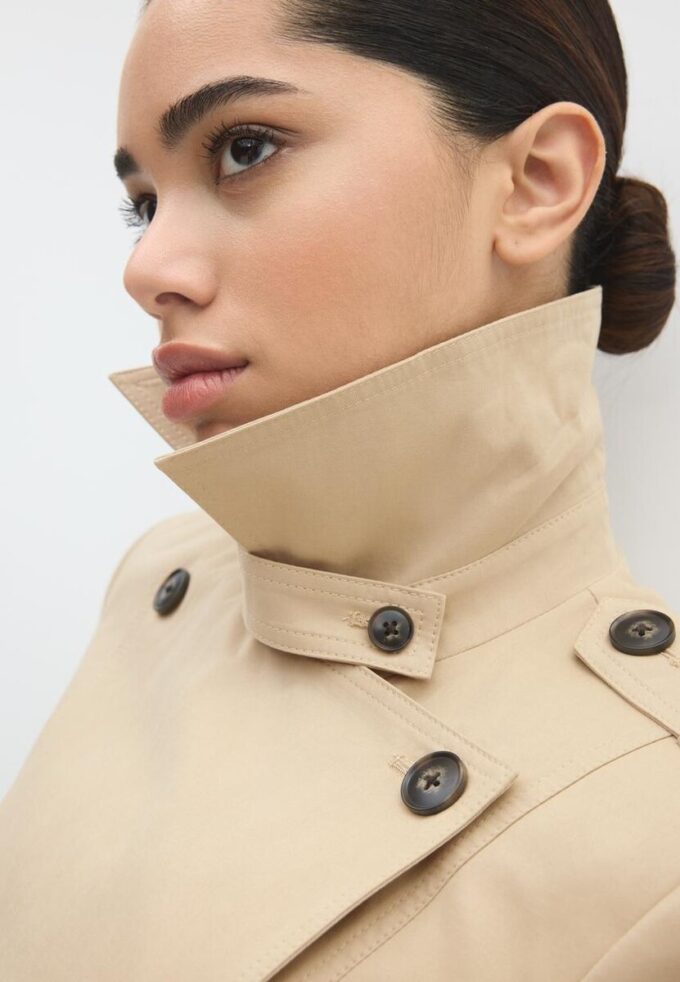 Gabardina básica corta Gabardina básica corta