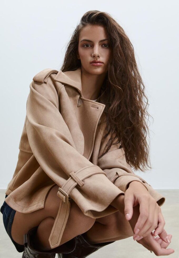 Gabardina corta de imitación de gamuza Gabardina corta de imitación de gamuza