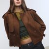 Gabardina corta de imitación de gamuza Gabardina corta de imitación de gamuza