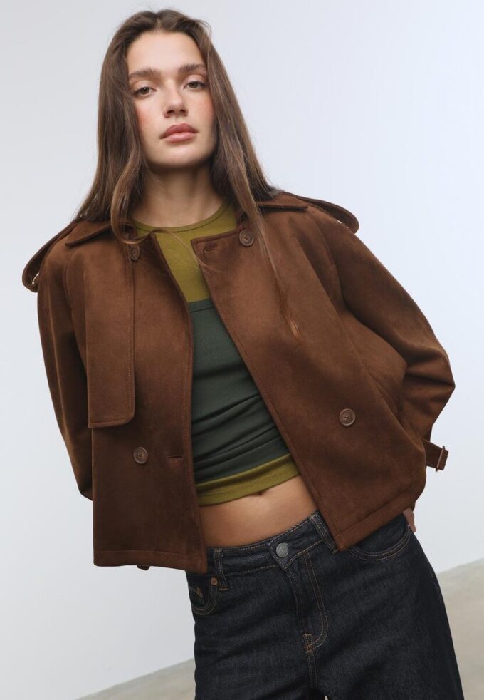 Gabardina corta de imitación de gamuza Gabardina corta de imitación de gamuza