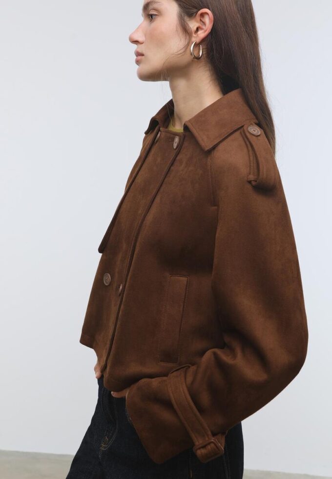Gabardina corta de imitación de gamuza Gabardina corta de imitación de gamuza