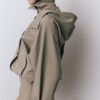 Gabardina corta de manga abullonada con capucha desmontable Gabardina corta de manga abullonada con capucha desmontable