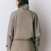 Gabardina corta de manga abullonada con capucha desmontable Gabardina corta de manga abullonada con capucha desmontable