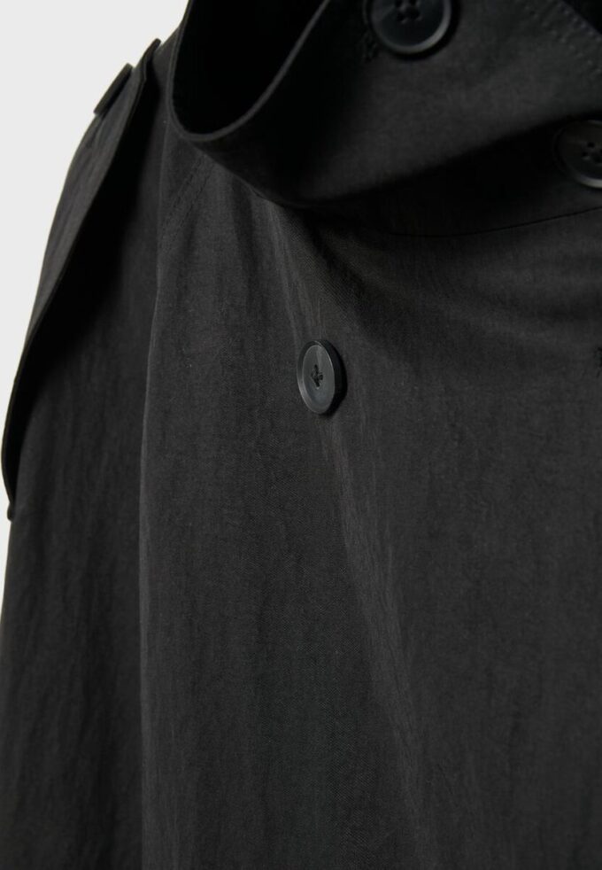 Gabardina de cuello alto Gabardina de cuello alto