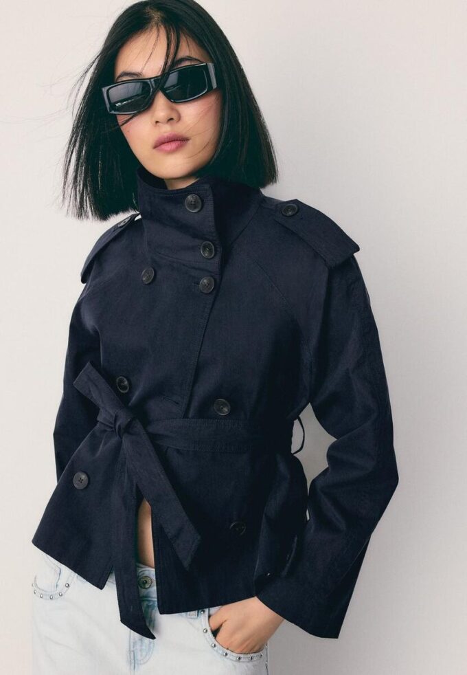 Gabardina de cuello alto con cinturón Gabardina de cuello alto con cinturón