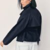 Gabardina de cuello alto con cinturón Gabardina de cuello alto con cinturón