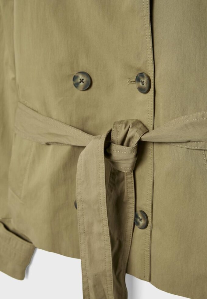 Gabardina de cuello alto con cinturón Gabardina de cuello alto con cinturón