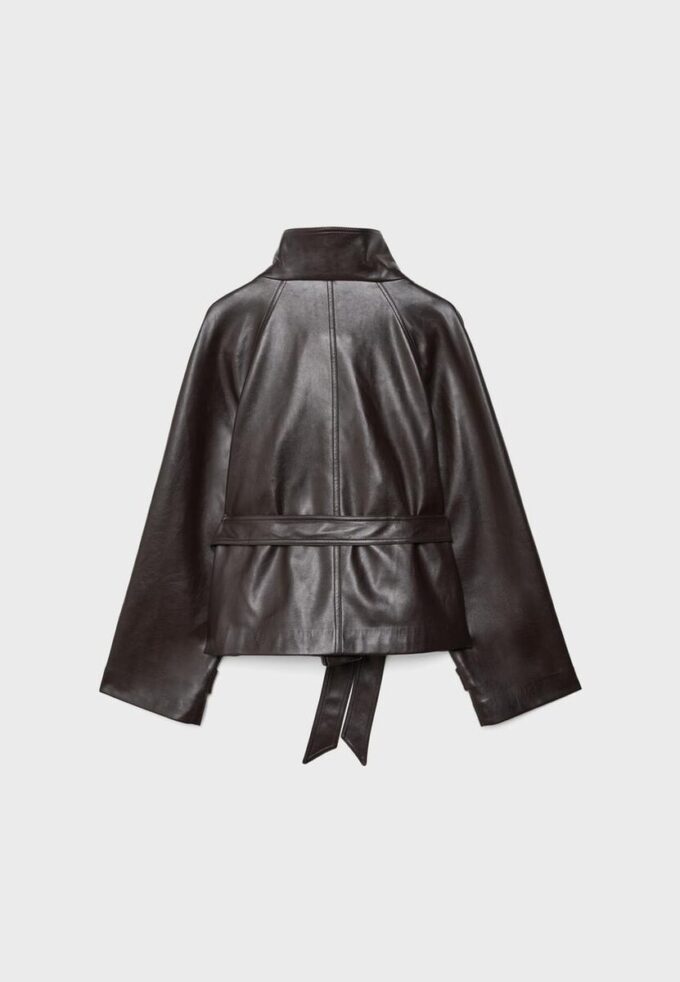 Gabardina de cuello alto con efecto piel Gabardina de cuello alto con efecto piel