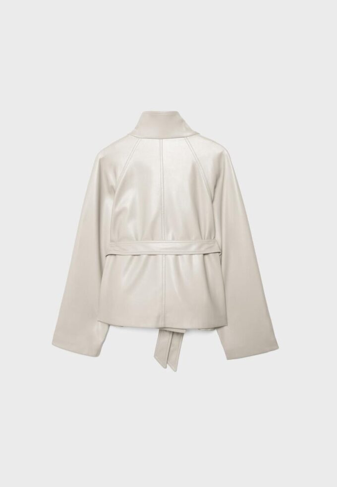 Gabardina de cuello alto con efecto piel Gabardina de cuello alto con efecto piel