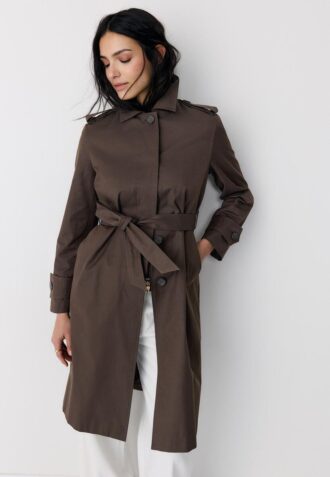 Gabardina larga de botonadura simple