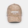 Gorra con eslogan de ante sintético