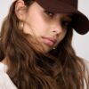 Gorra con pines