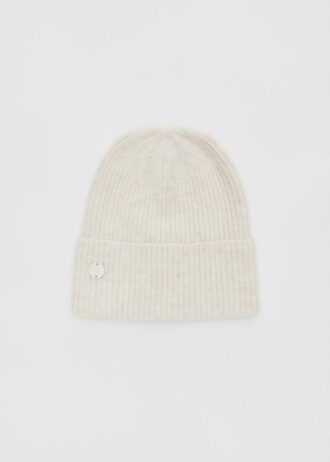 Gorro de punto acanalado con placa