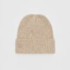 Gorro de punto acanalado con placa