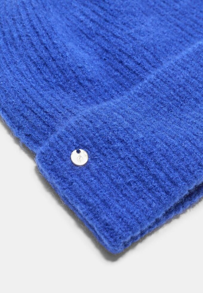 Gorro de punto acanalado con placa