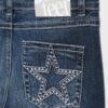 Jeans acampanados con bolsillos bordados Jeans acampanados con bolsillos bordados