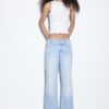 Jeans de cintura baja y pierna recta con presillas Jeans de cintura baja y pierna recta con presillas