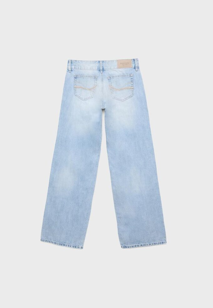 Jeans de cintura baja y pierna recta con presillas Jeans de cintura baja y pierna recta con presillas