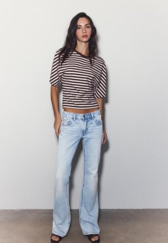 Jeans de corte acampanado y cintura baja