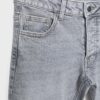 Jeans de corte acampanado y cintura baja Jeans de corte acampanado y cintura baja