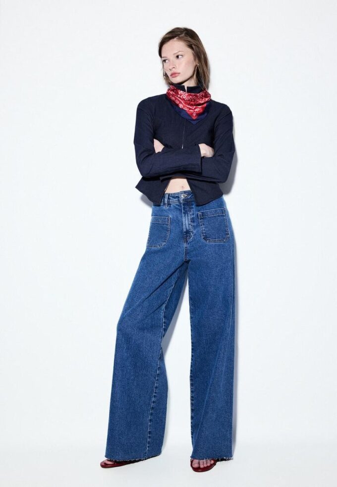 Jeans de pierna recta con bolsillos Jeans de pierna recta con bolsillos