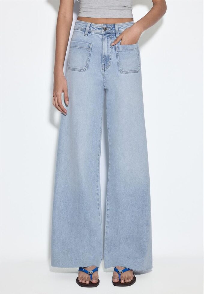 Jeans de pierna recta con bolsillos Jeans de pierna recta con bolsillos