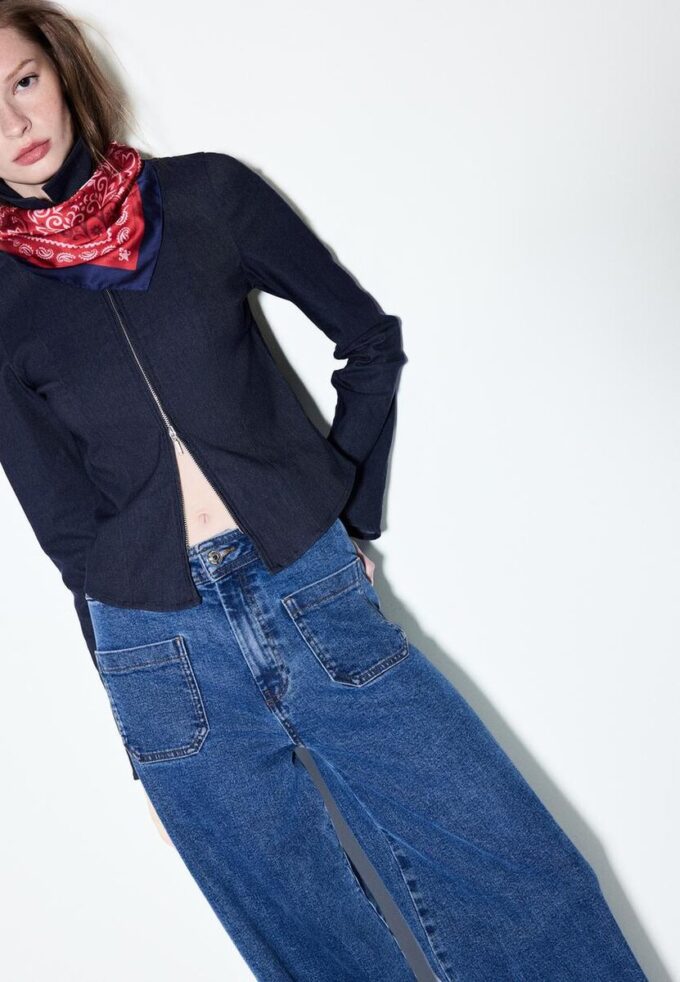 Jeans de pierna recta con bolsillos Jeans de pierna recta con bolsillos