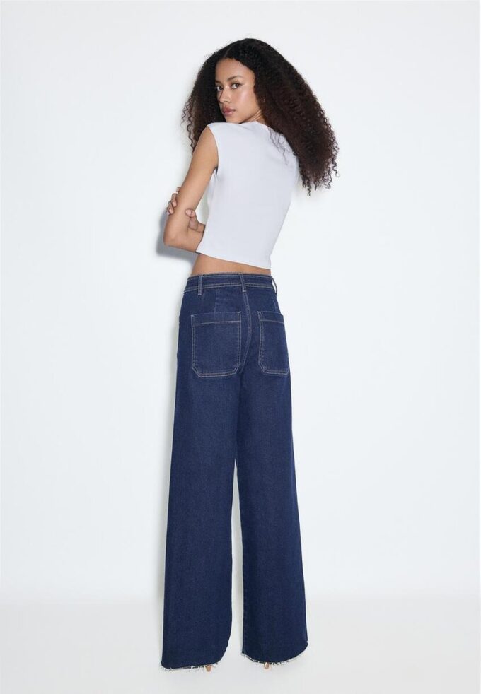 Jeans de pierna recta con bolsillos Jeans de pierna recta con bolsillos