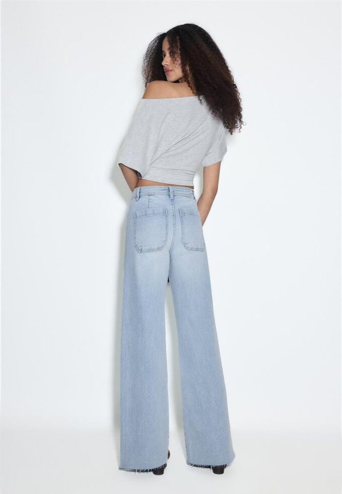 Jeans de pierna recta con bolsillos Jeans de pierna recta con bolsillos
