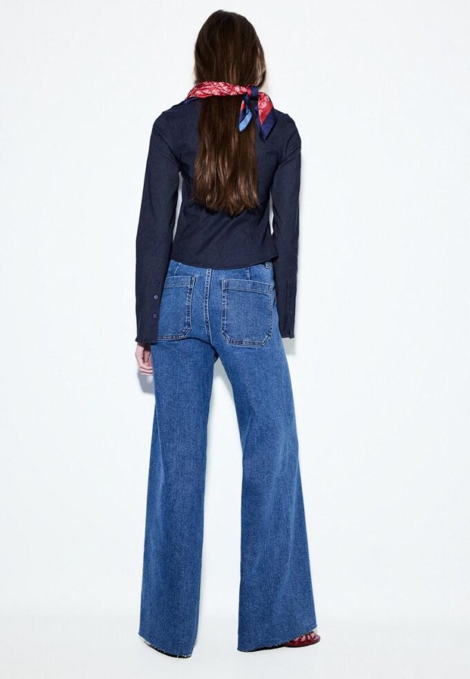 Jeans de pierna recta con bolsillos Jeans de pierna recta con bolsillos