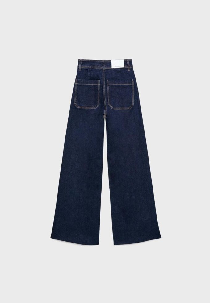 Jeans de pierna recta con bolsillos Jeans de pierna recta con bolsillos