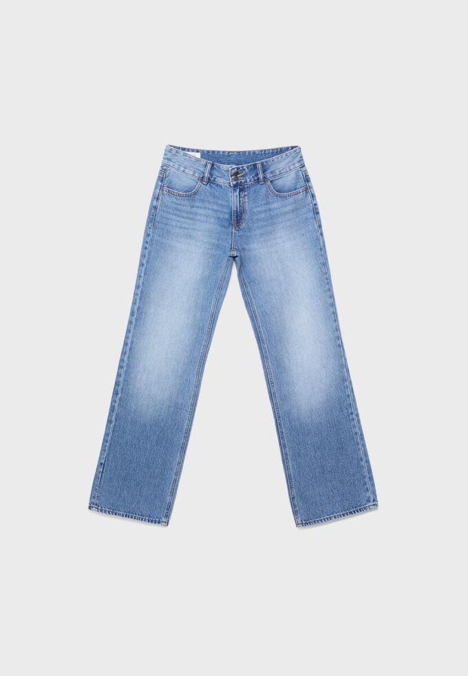 Jeans de pierna recta con doble botón metálico Jeans de pierna recta con doble botón metálico