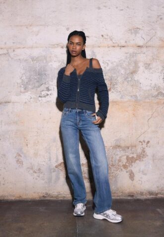 Jeans de talle bajo y corte recto