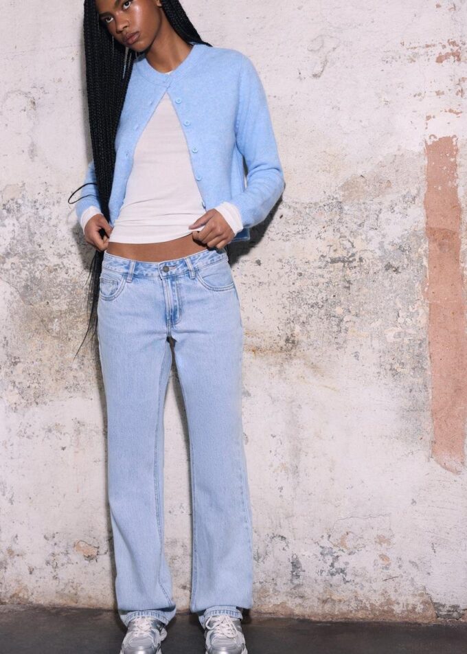 Jeans de talle bajo y corte recto Jeans de talle bajo y corte recto