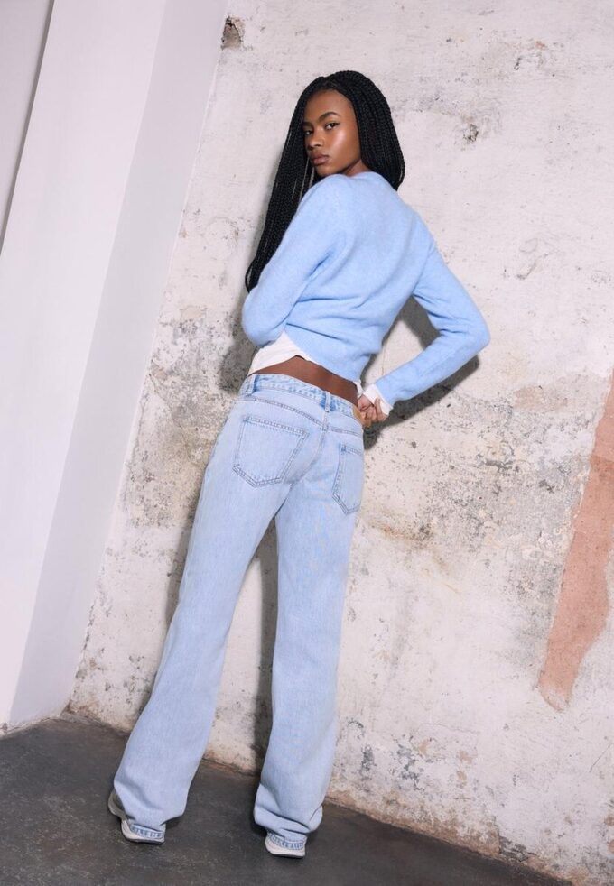 Jeans de talle bajo y corte recto Jeans de talle bajo y corte recto