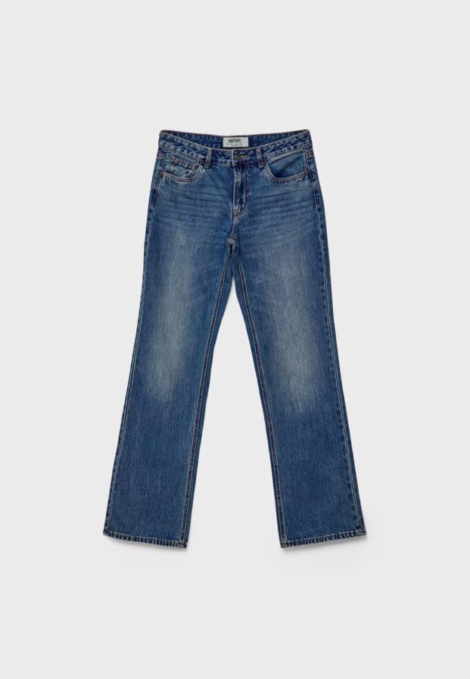 Jeans de talle bajo y corte recto Jeans de talle bajo y corte recto