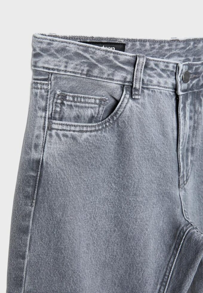 Jeans de talle bajo y corte recto Jeans de talle bajo y corte recto