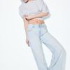 Jeans de talle bajo y pierna Wide Leg con detalle de estrella Jeans de talle bajo y pierna Wide Leg con detalle de estrella