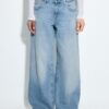 Jeans de talle bajo y pierna Wide Leg con detalle de estrella Jeans de talle bajo y pierna Wide Leg con detalle de estrella