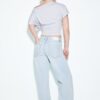 Jeans de talle bajo y pierna Wide Leg con detalle de estrella Jeans de talle bajo y pierna Wide Leg con detalle de estrella