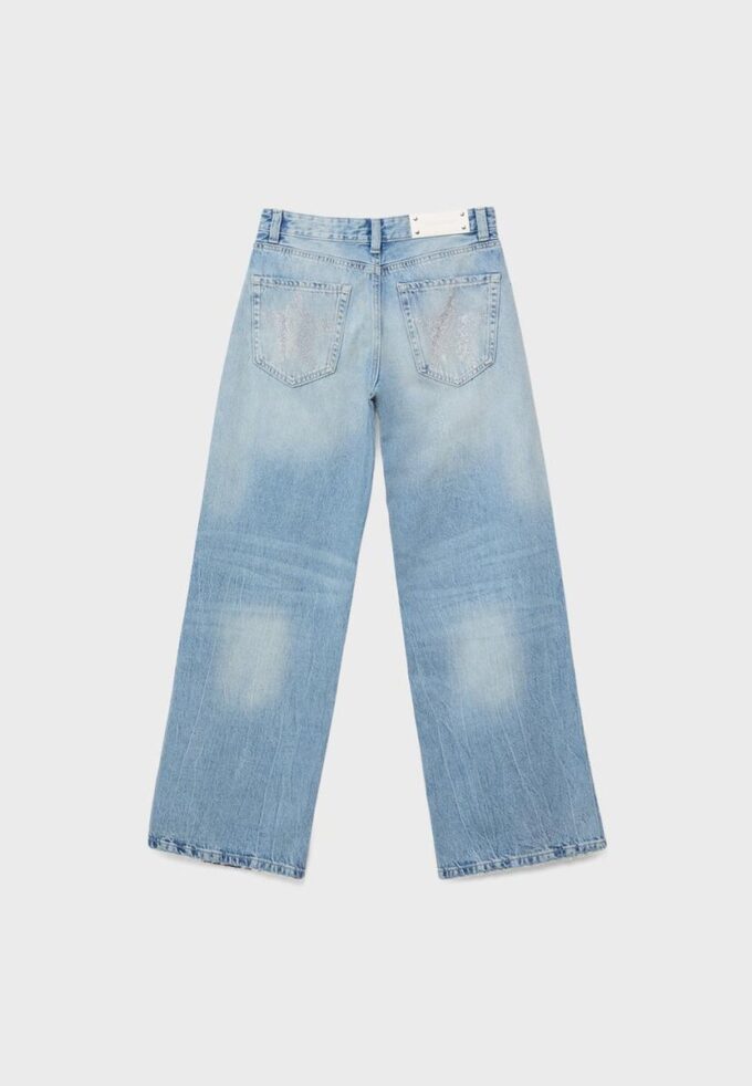 Jeans de talle bajo y pierna Wide Leg con detalle de estrella Jeans de talle bajo y pierna Wide Leg con detalle de estrella
