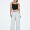 Jeans holgados Wide Leg con tachuelas Jeans holgados Wide Leg con tachuelas