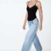 Jeans holgados Wide Leg con tachuelas Jeans holgados Wide Leg con tachuelas