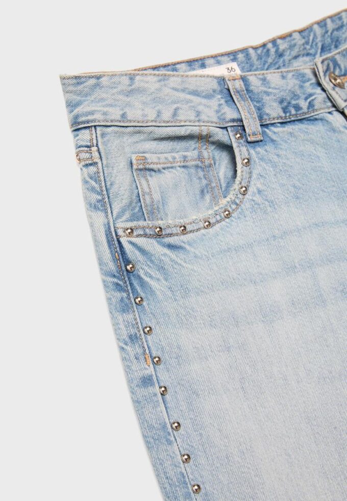 Jeans holgados Wide Leg con tachuelas Jeans holgados Wide Leg con tachuelas