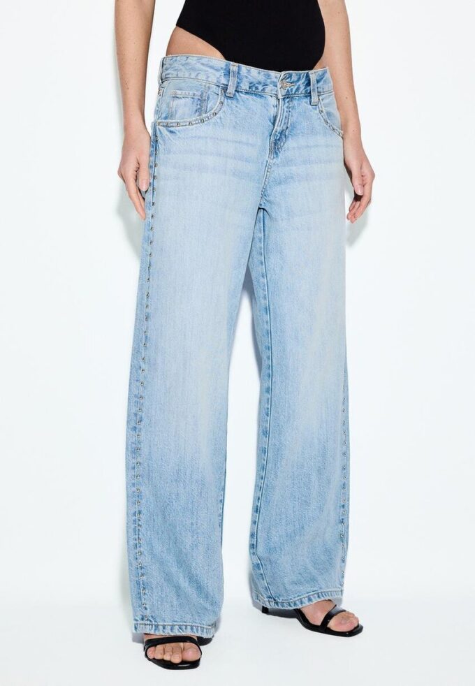 Jeans holgados Wide Leg con tachuelas Jeans holgados Wide Leg con tachuelas